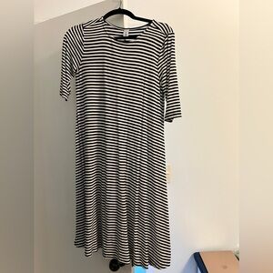 Quarter sleeve striped dress